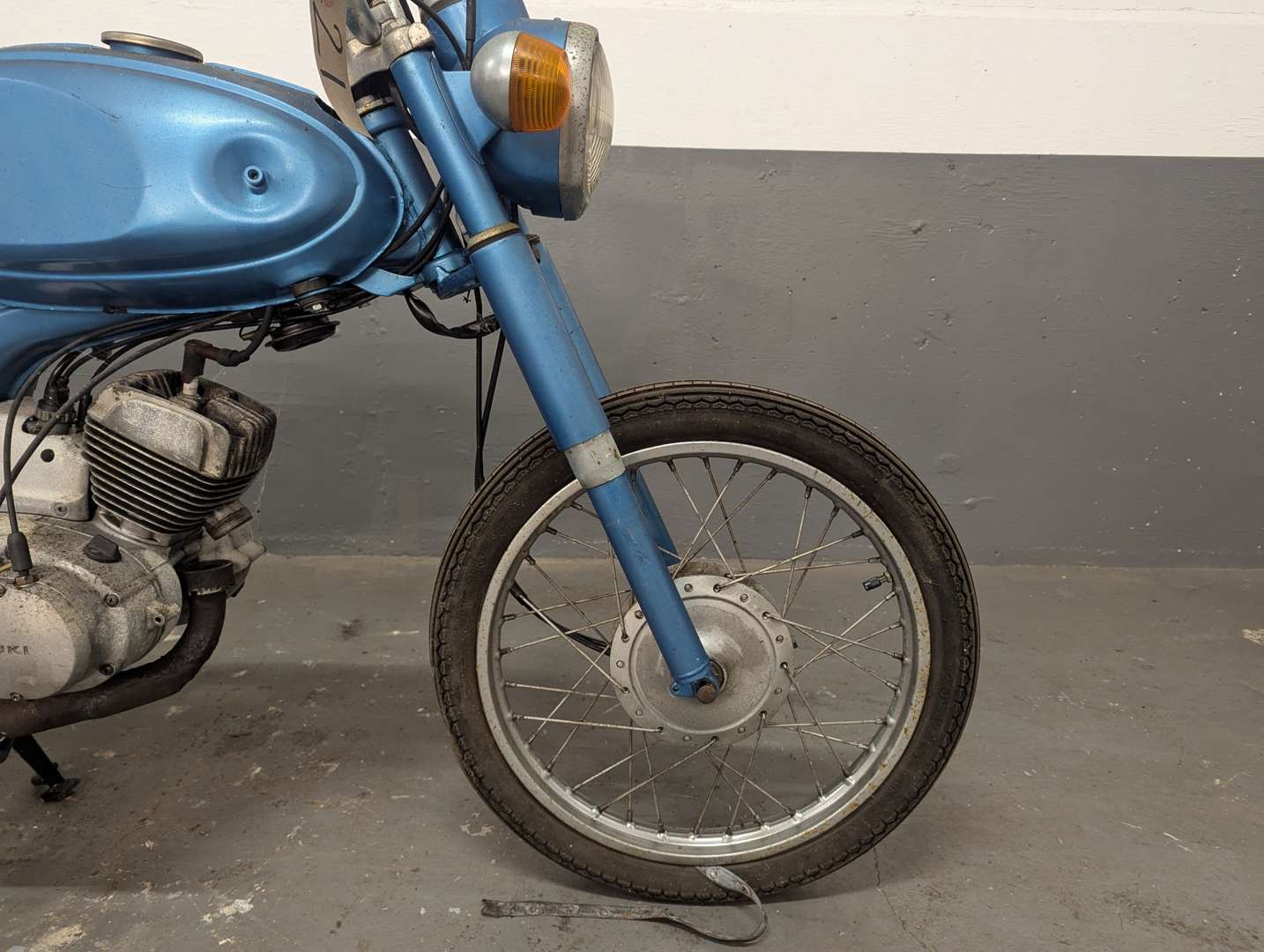 <p>1972 SUZUKI 120 CCI</p>