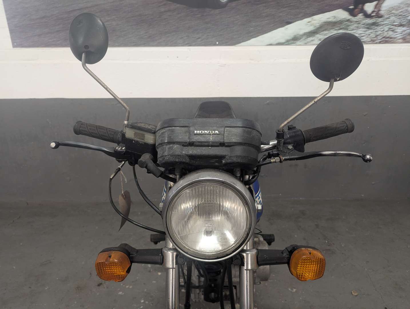 <p>1983 HONDA CB400 NB</p>