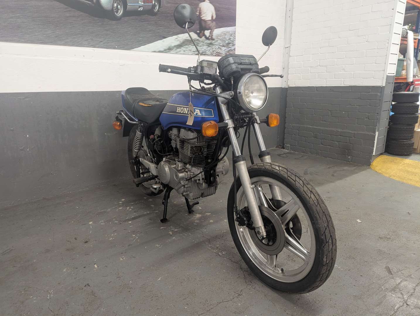 <p>1983 HONDA CB400 NB</p>