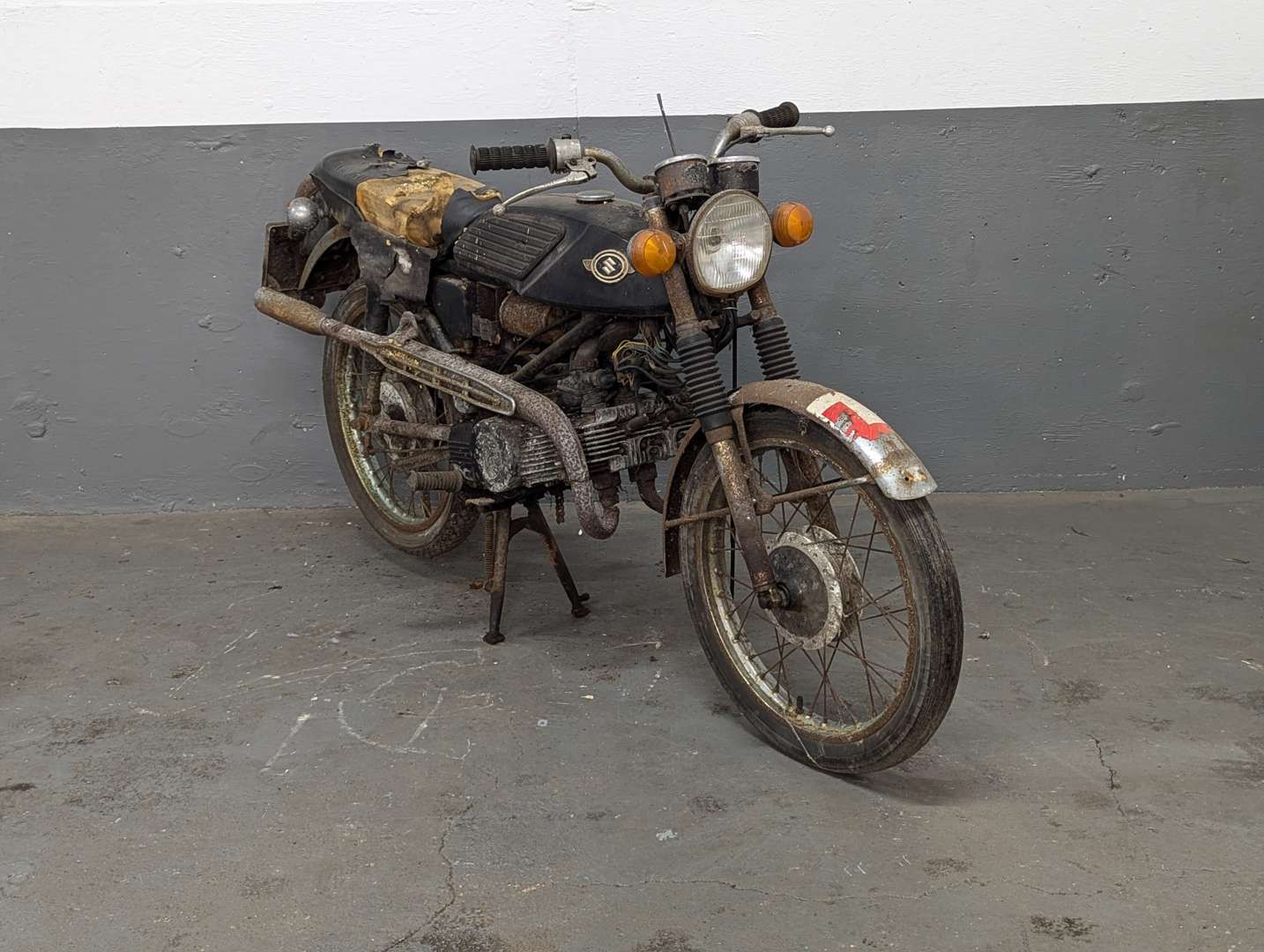 <p>1971 SUZUKI T125 STINGER</p>