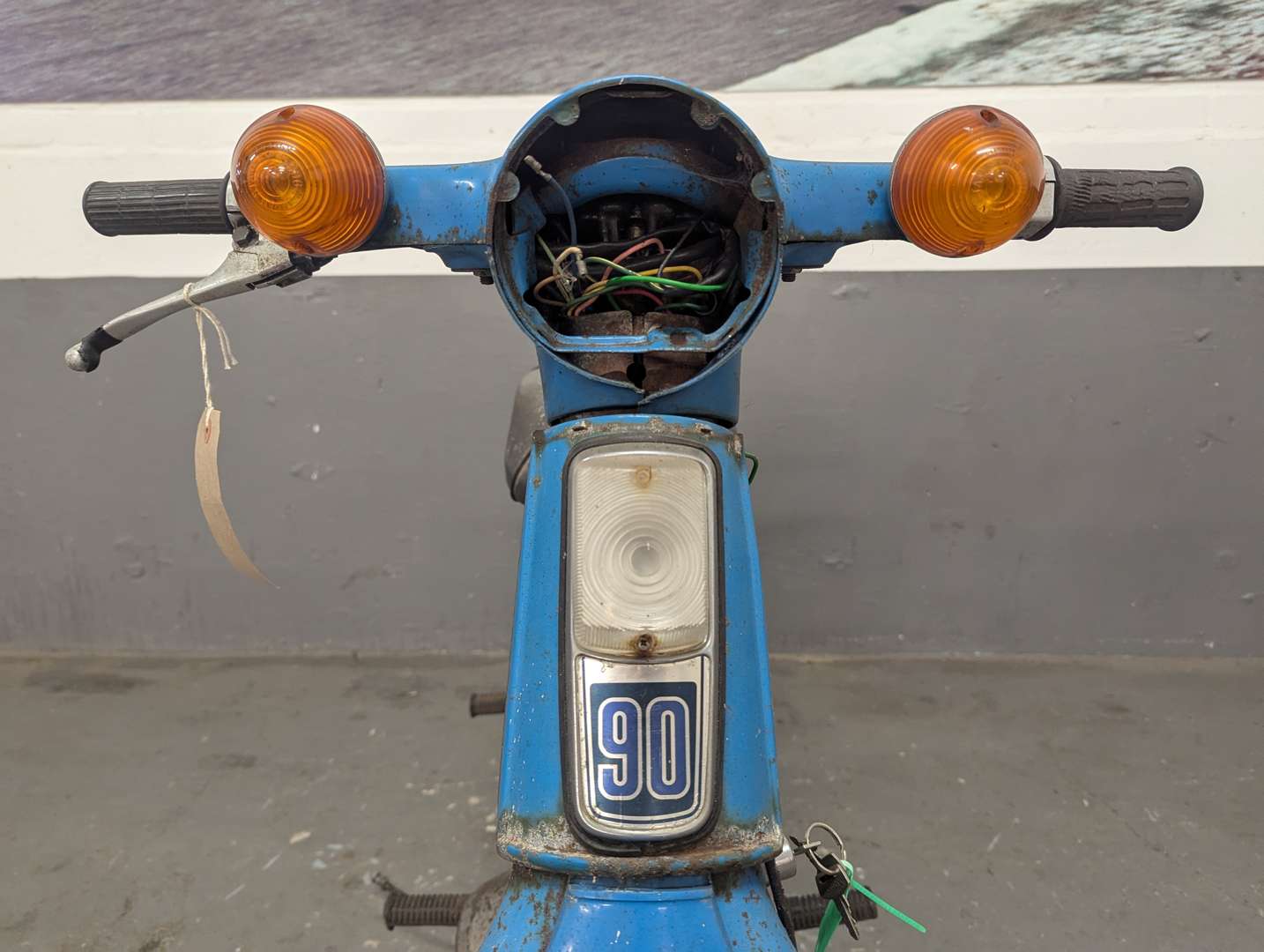 <p>HONDA C90</p>