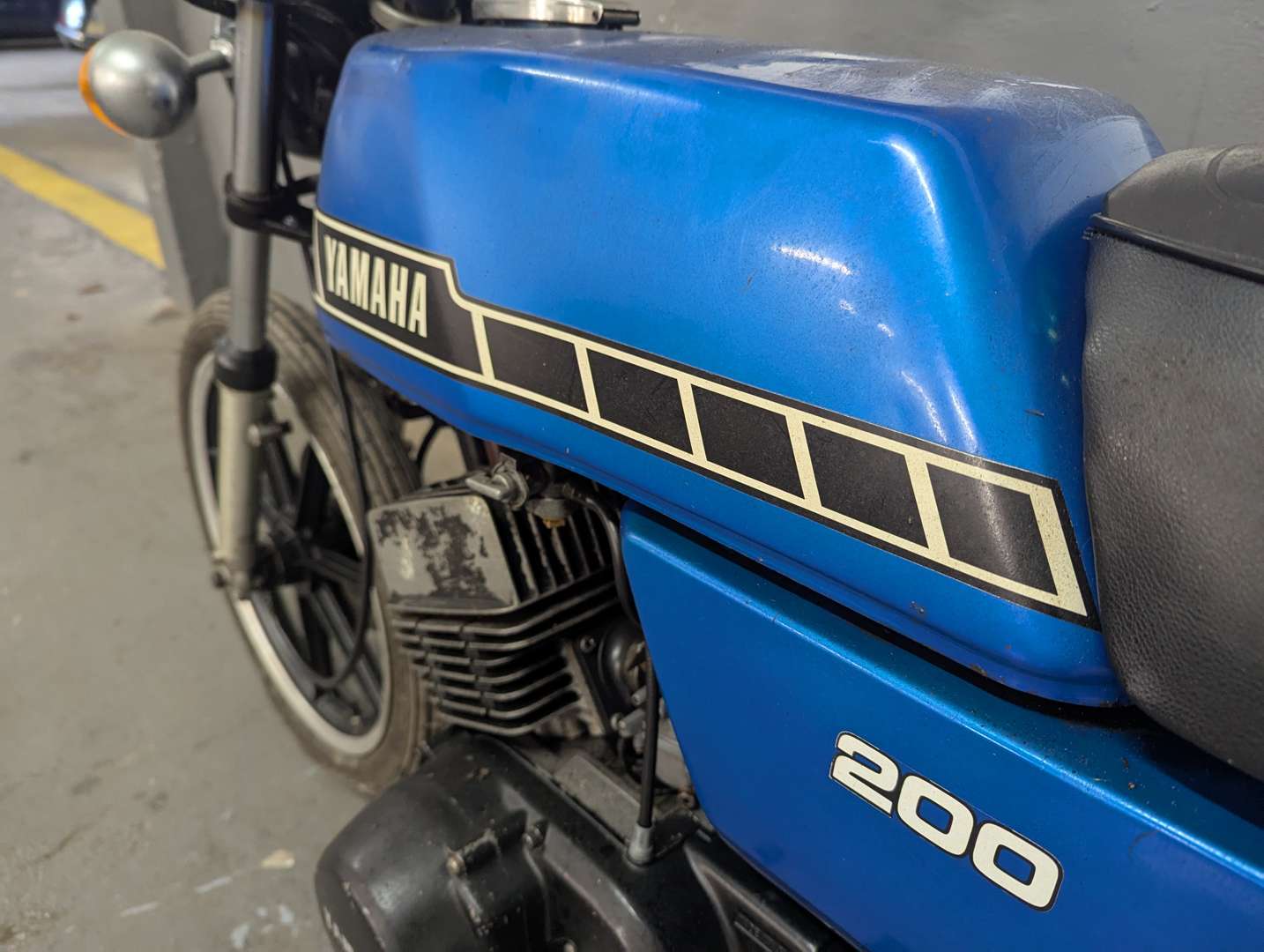 <p>1980 YAMAHA RD200</p>