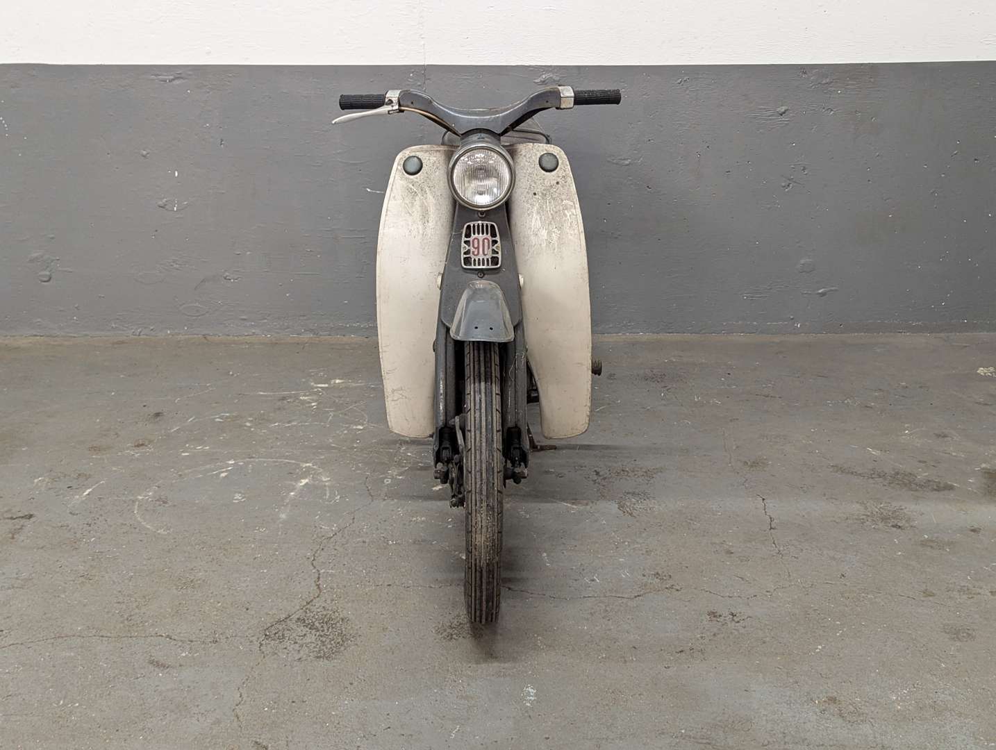 <p>1966 HONDA C90</p>