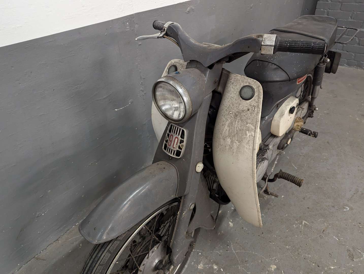 <p>1966 HONDA C90</p>