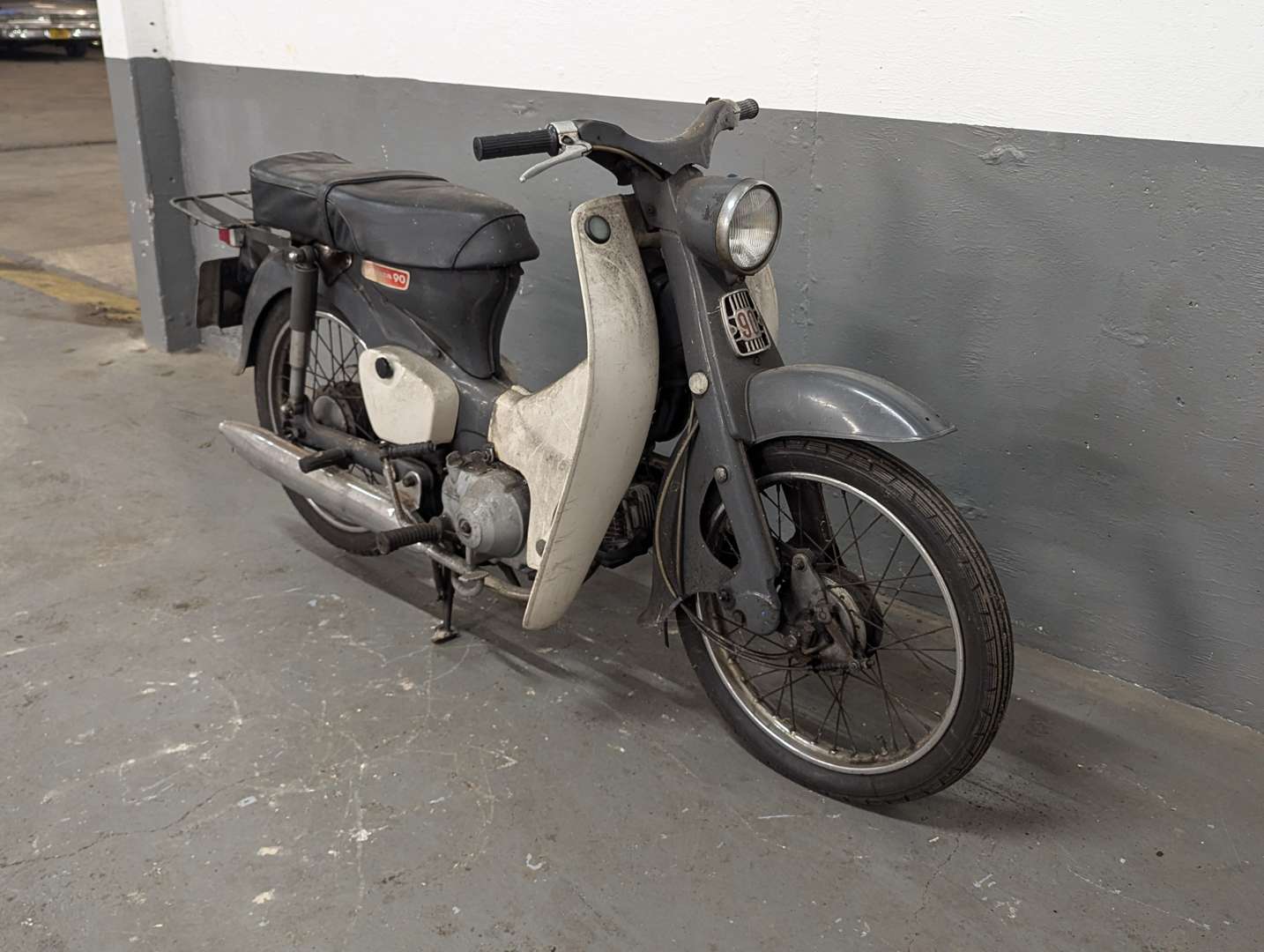 <p>1966 HONDA C90</p>