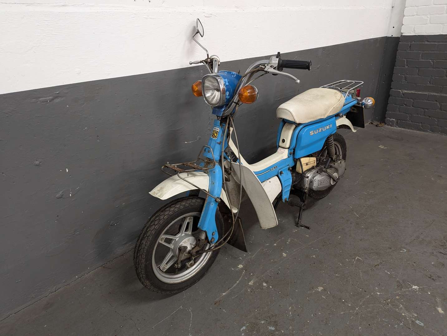 <p>1981 SUZUKI FZ50</p>