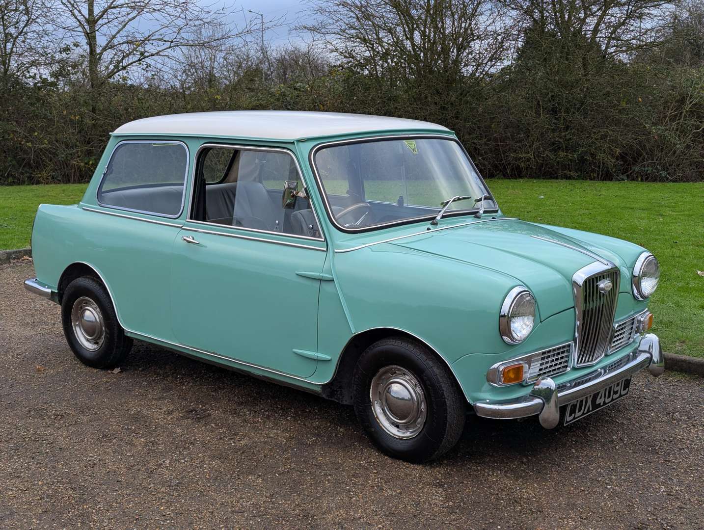 <p>1965 WOLSELEY HORNET MKII</p>