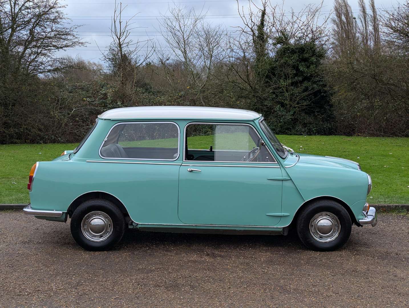 <p>1965 WOLSELEY HORNET MKII</p>