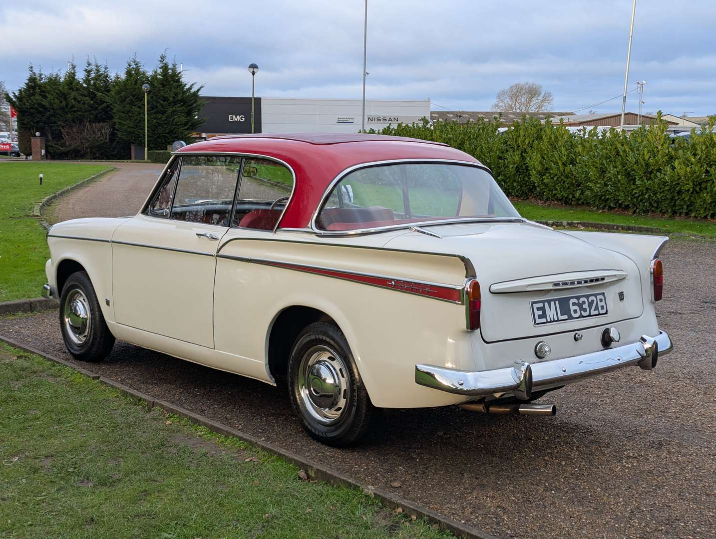 <p>1964 SUNBEAM RAPIER</p>