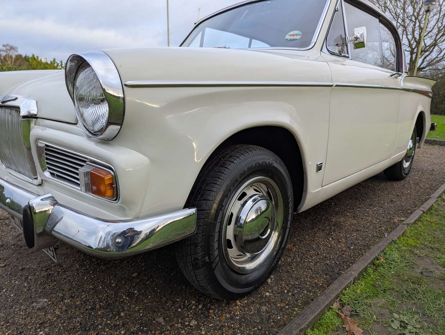 <p>1964 SUNBEAM RAPIER</p>