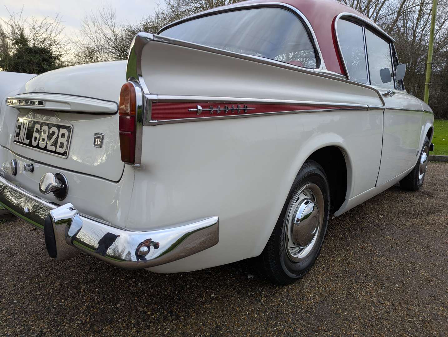 <p>1964 SUNBEAM RAPIER</p>