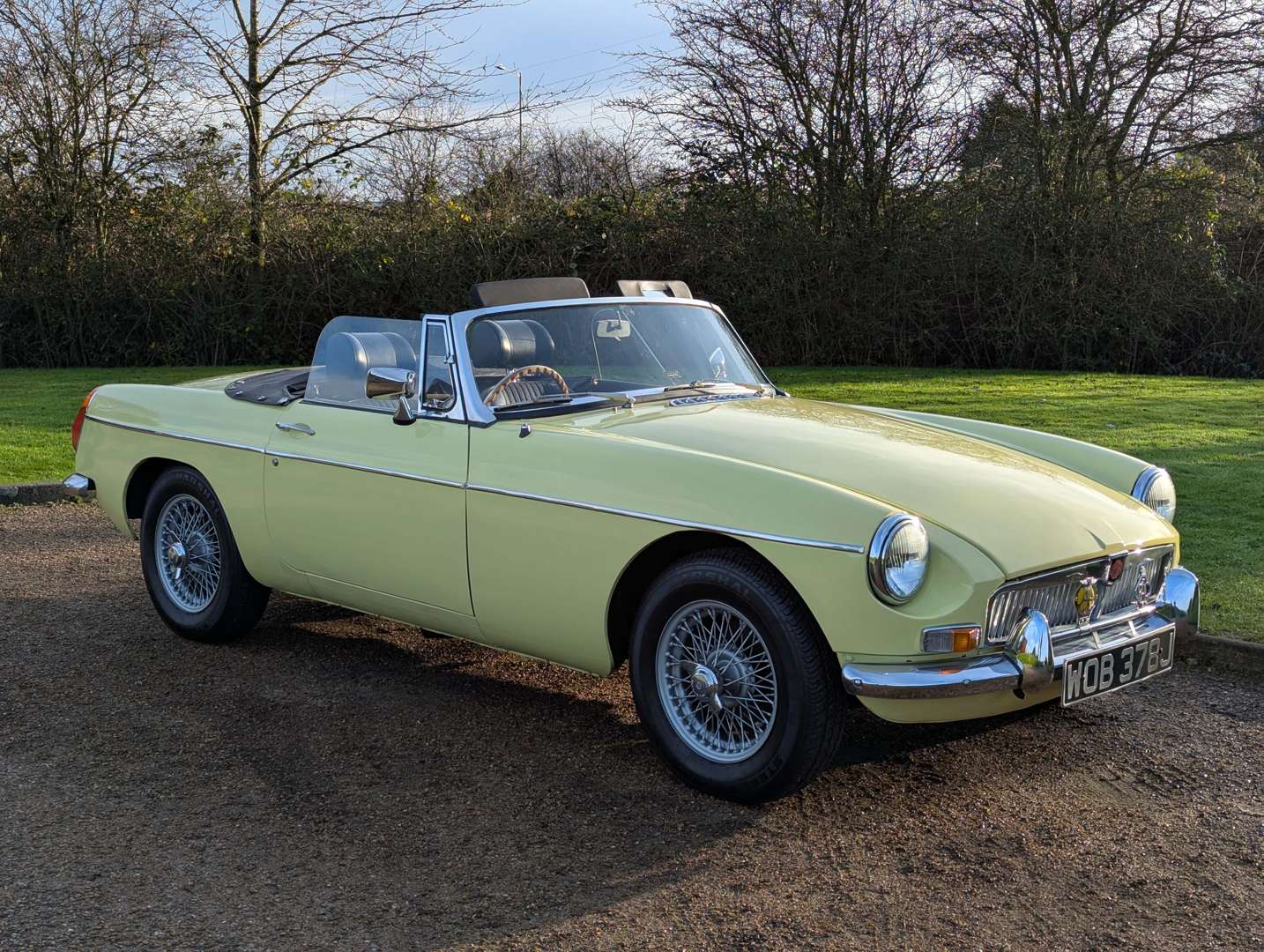 <p>1970 MG B ROADSTER</p>