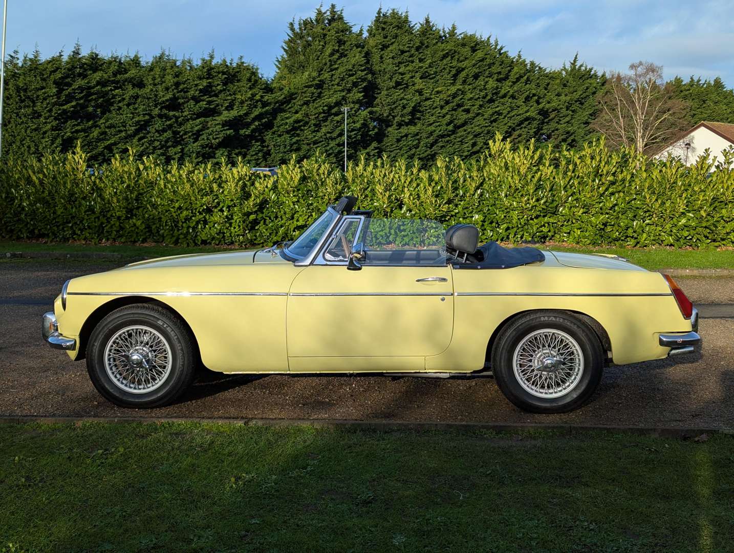 <p>1970 MG B ROADSTER</p>