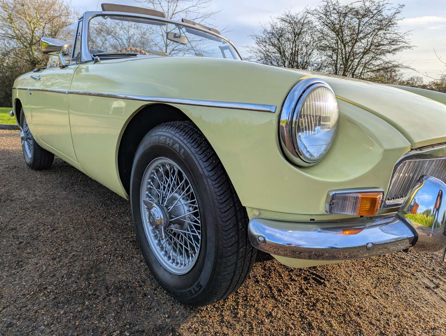 <p>1970 MG B ROADSTER</p>