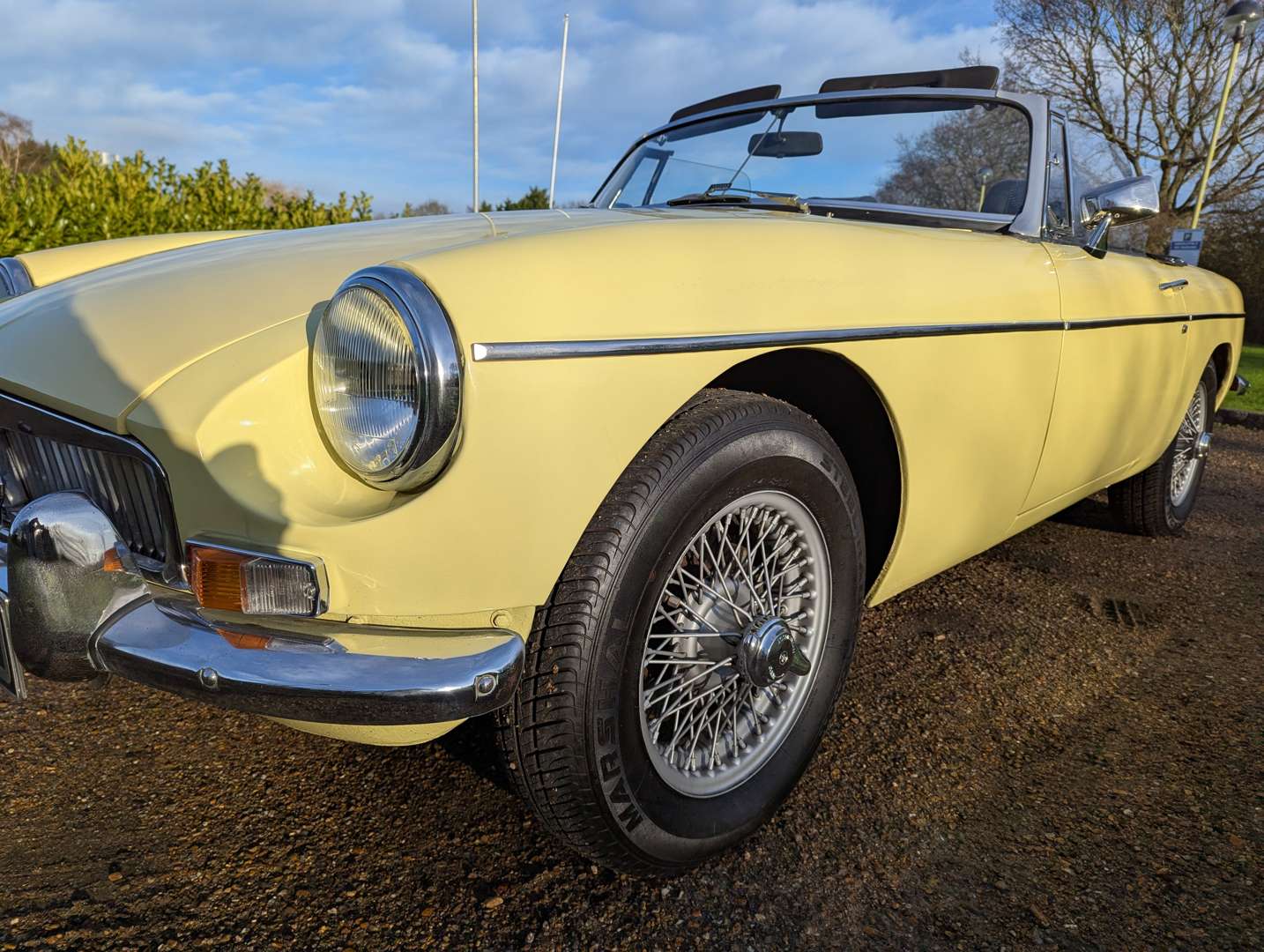 <p>1970 MG B ROADSTER</p>