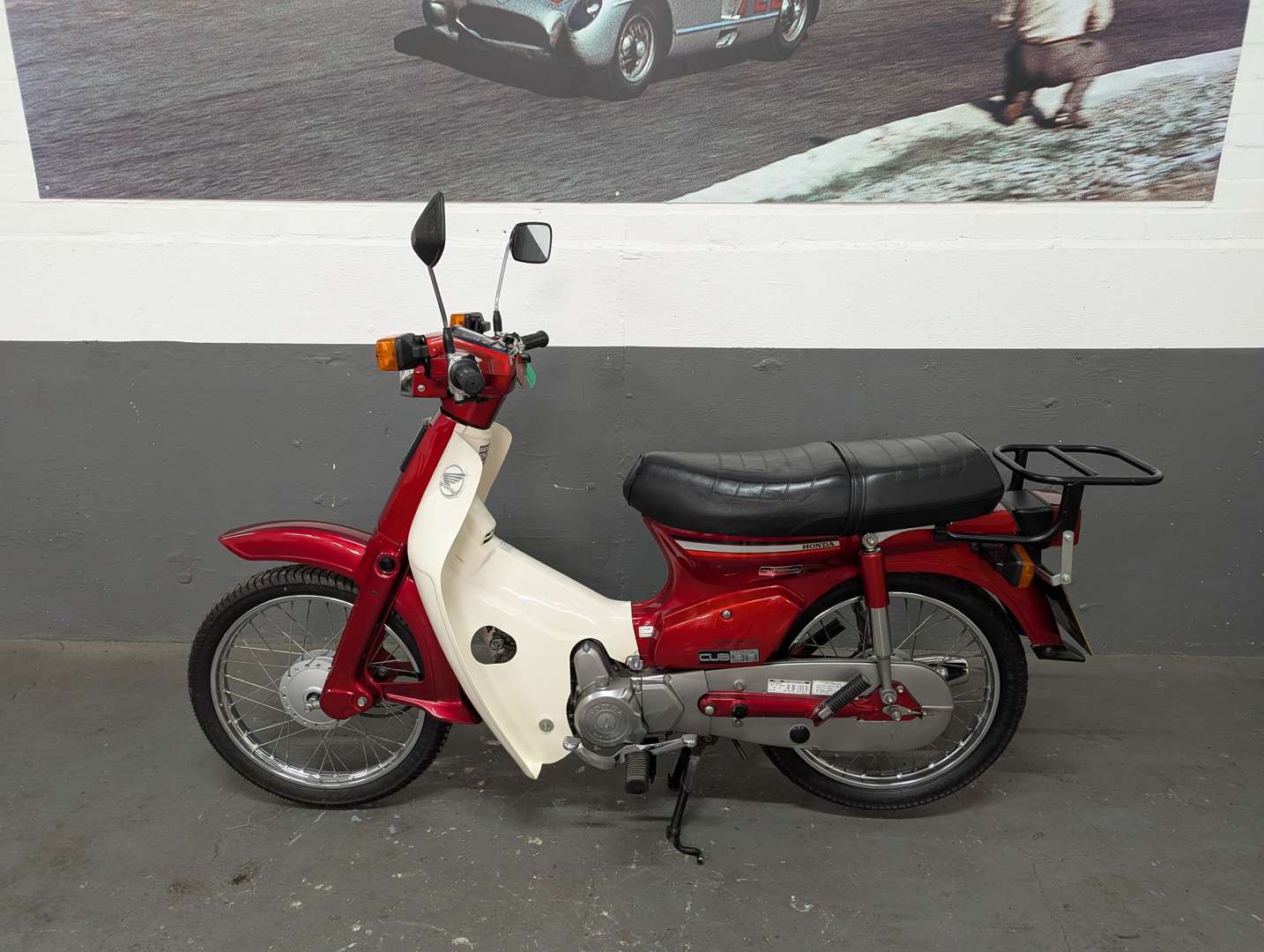 <p>1997 HONDA C90 CUB</p>