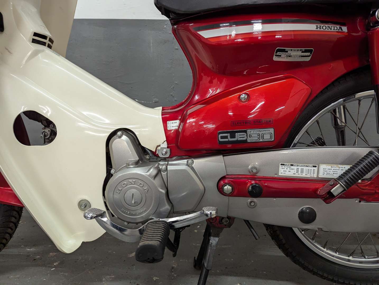 <p>1997 HONDA C90 CUB</p>