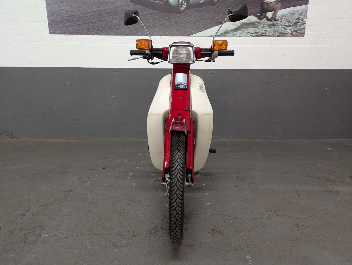 <p>1997 HONDA C90 CUB</p>