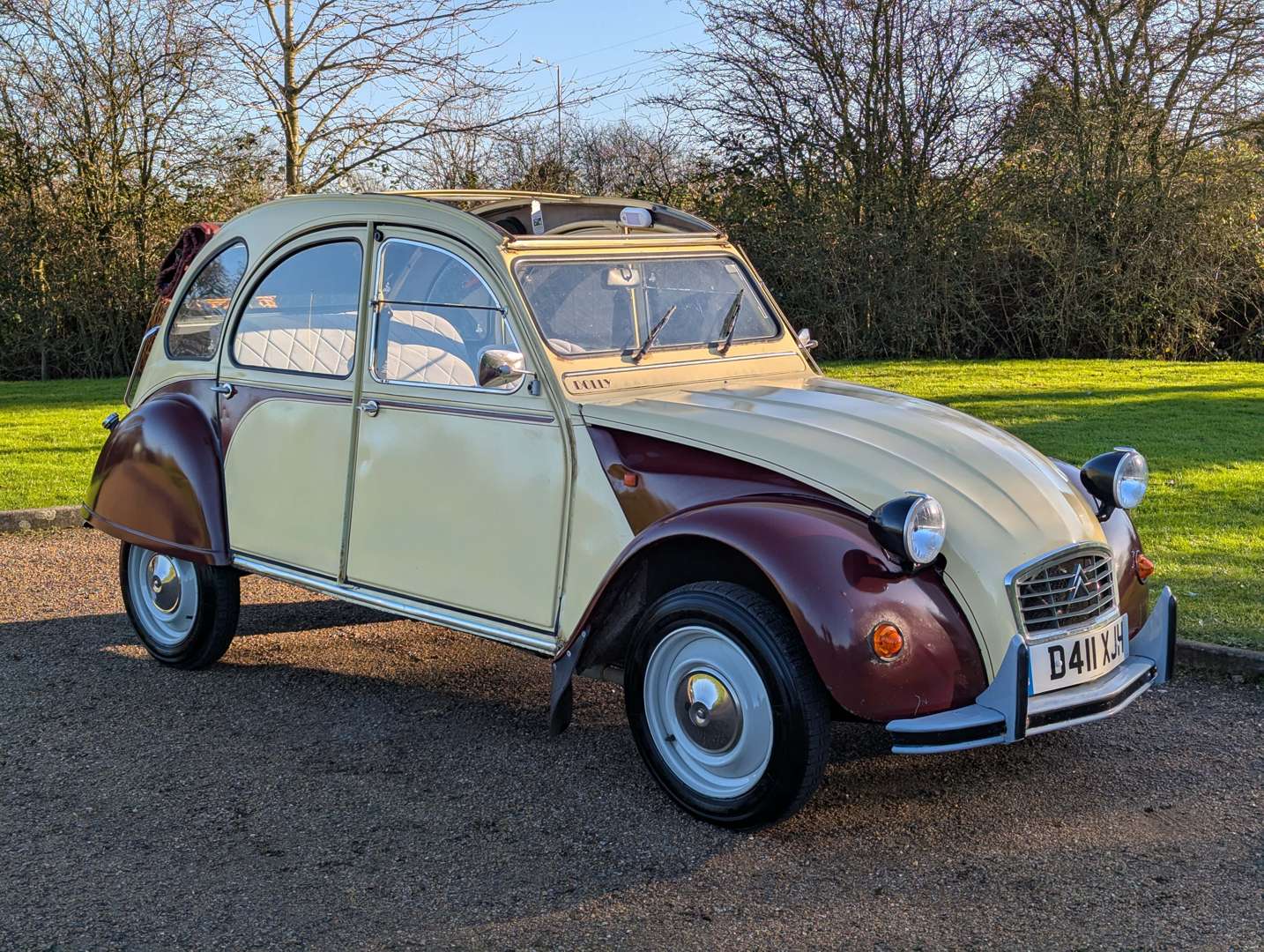 <p>1987 CITROEN 2CV6 DOLLY</p>