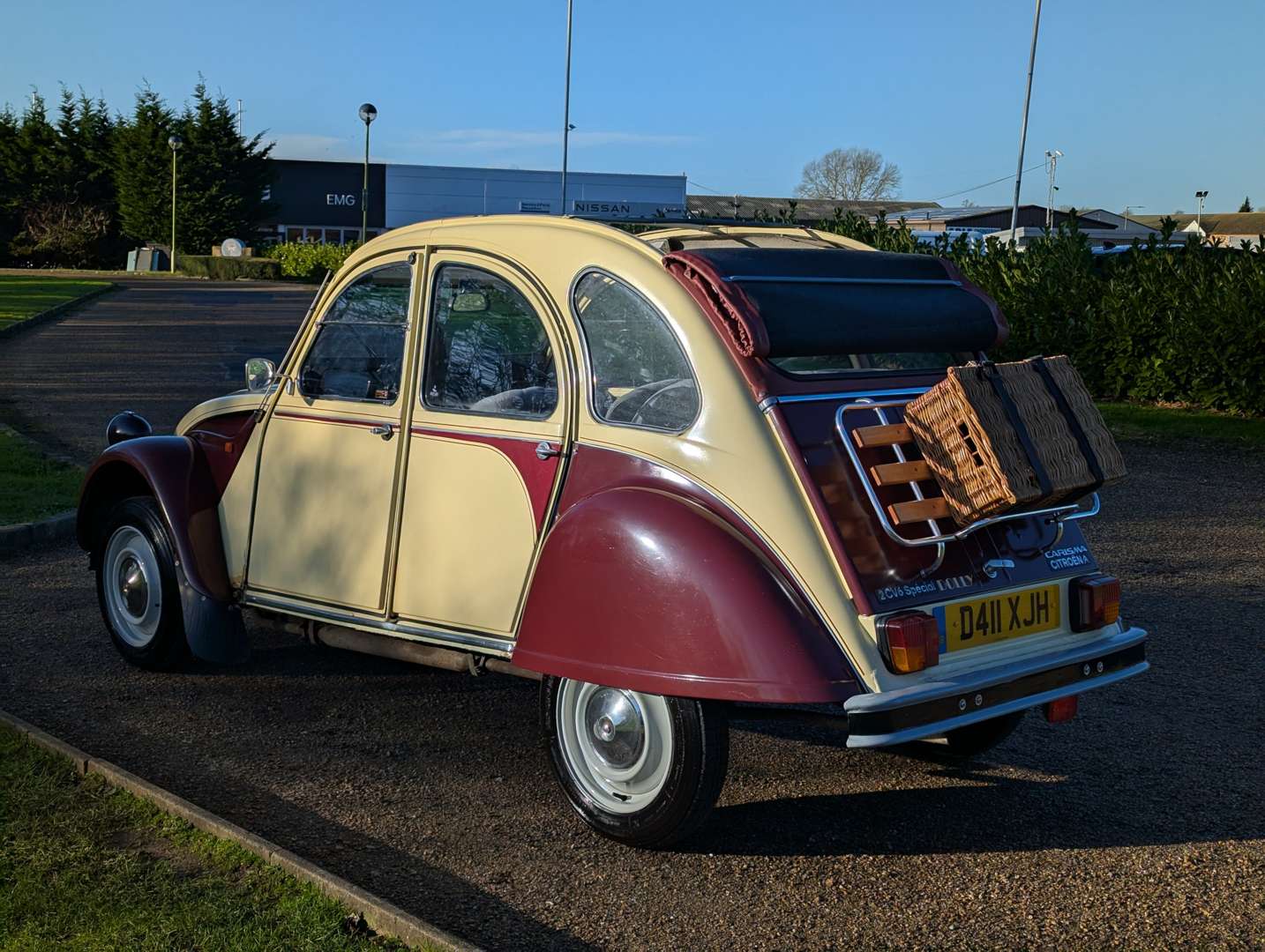 <p>1987 CITROEN 2CV6 DOLLY</p>