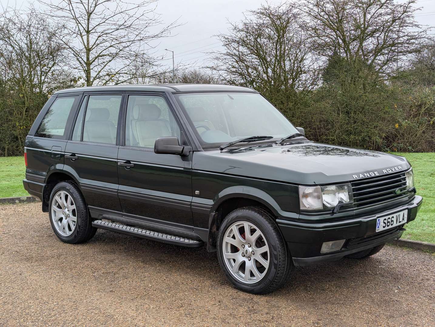 <p>1998 RANGE ROVER 4.6 HSE AUTO</p>