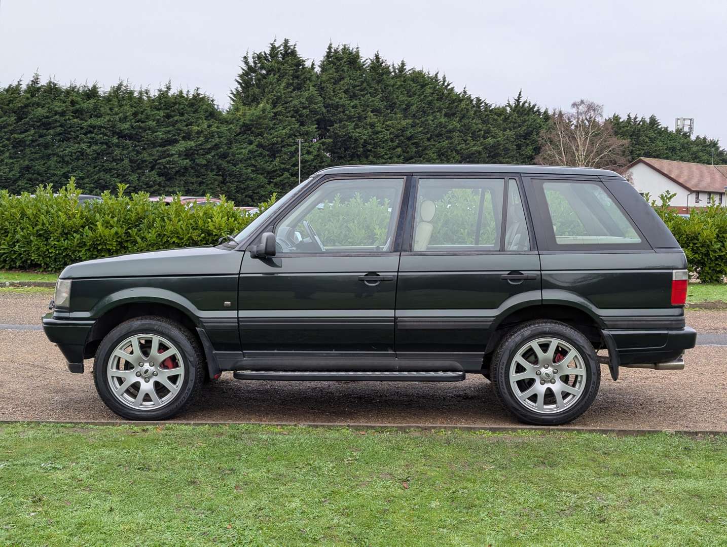 <p>1998 RANGE ROVER 4.6 HSE AUTO</p>