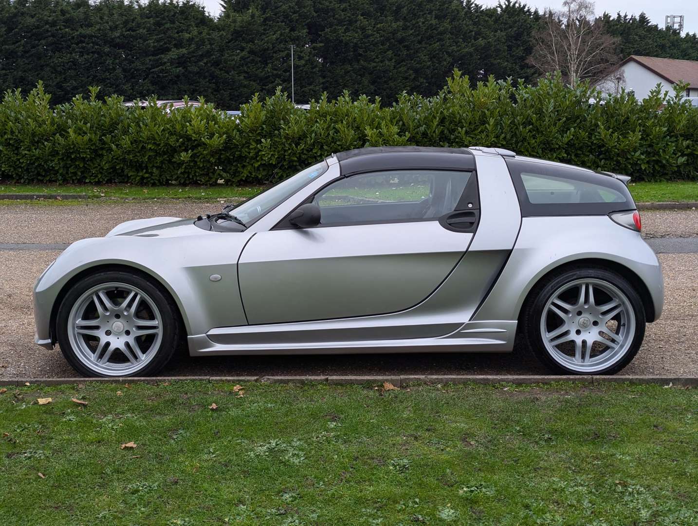 <p>2005 SMART ROADSTER COUPE BRABUS AUTO</p>