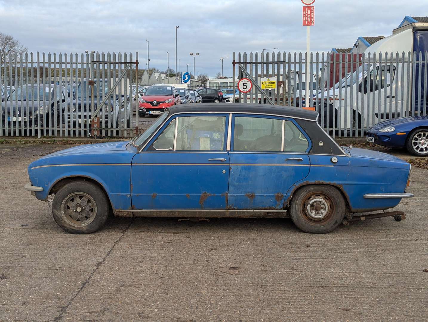 <p>1978 TRIUMPH DOLOMITE 1850 HL</p>