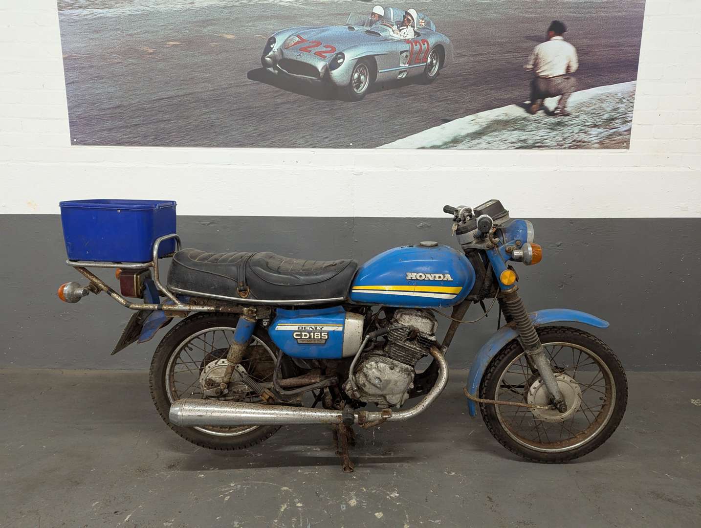 <p>1979 HONDA CD185</p>