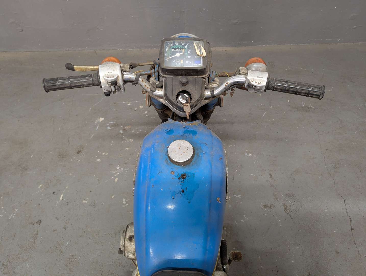 <p>1979 HONDA CD185</p>