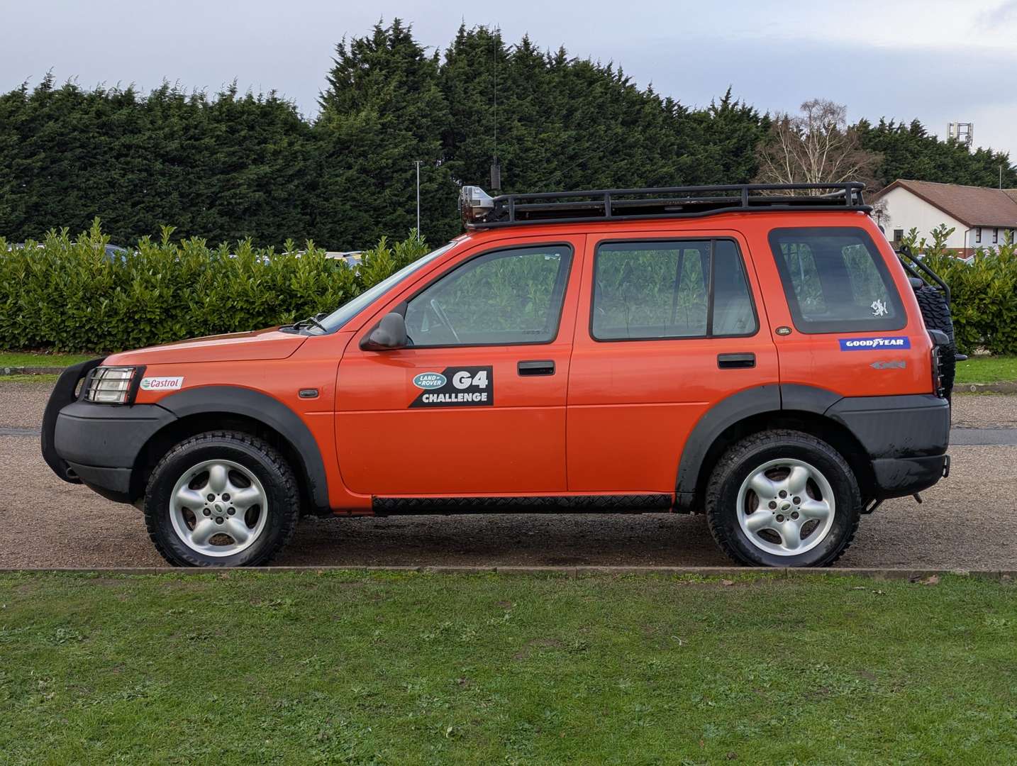 <p>2002 LAND ROVER FREELANDER V6I G4 AUTO</p>