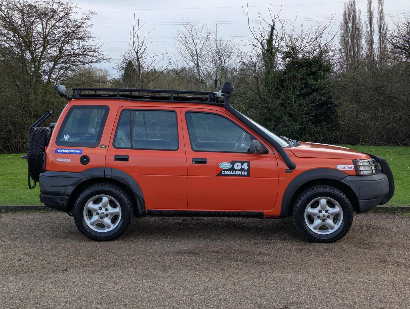 <p>2002 LAND ROVER FREELANDER V6I G4 AUTO</p>