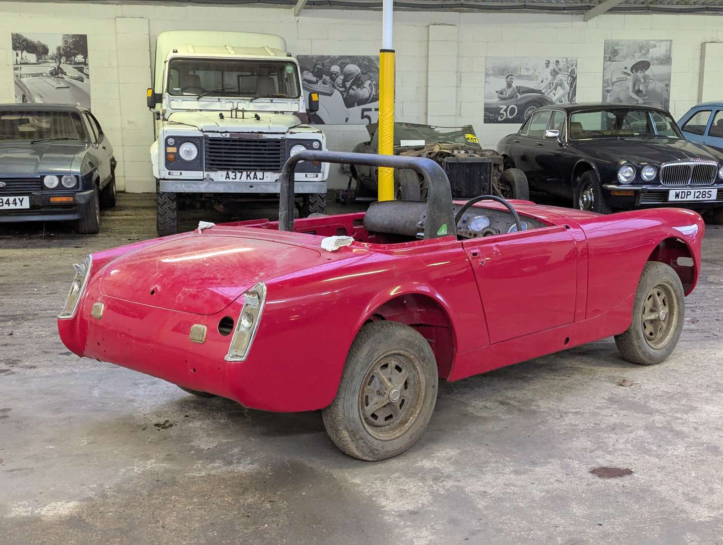 <p>1972 MG MIDGET RWA</p>