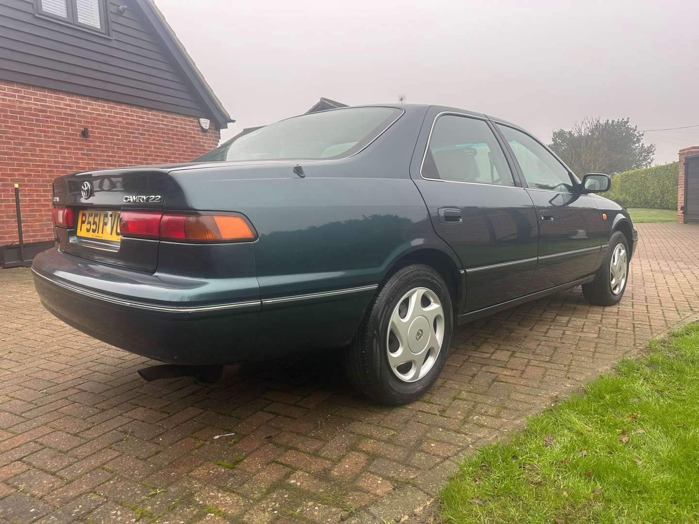 <p>1997 TOYOTA CAMRY 2.2I</p>