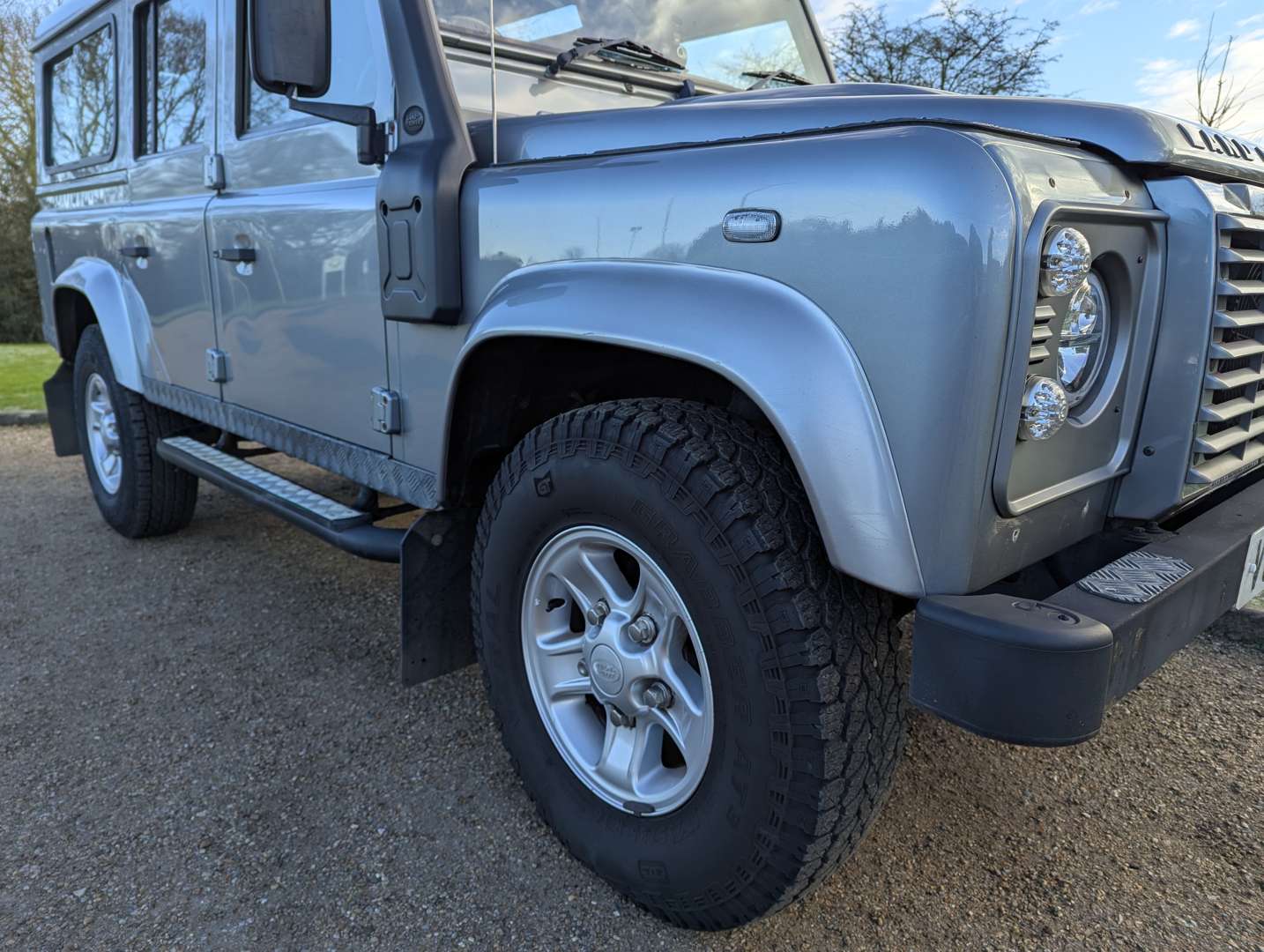 <p>2012 LAND ROVER DEFENDER 110 XS TD D/C</p>