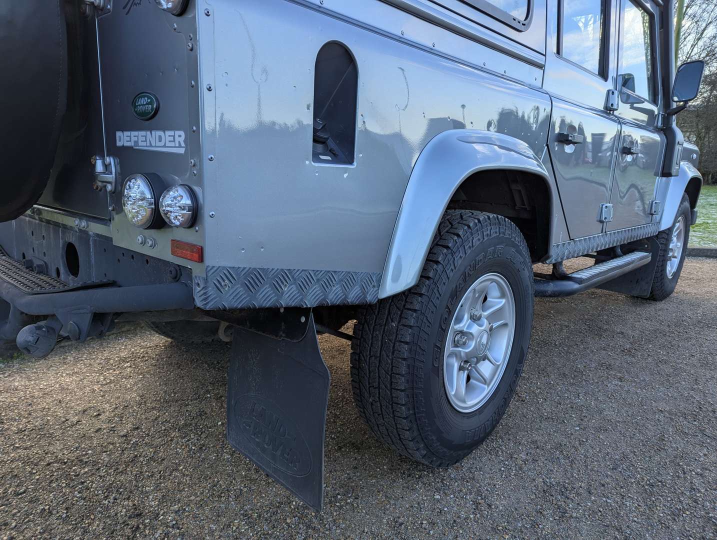 <p>2012 LAND ROVER DEFENDER 110 XS TD D/C</p>
