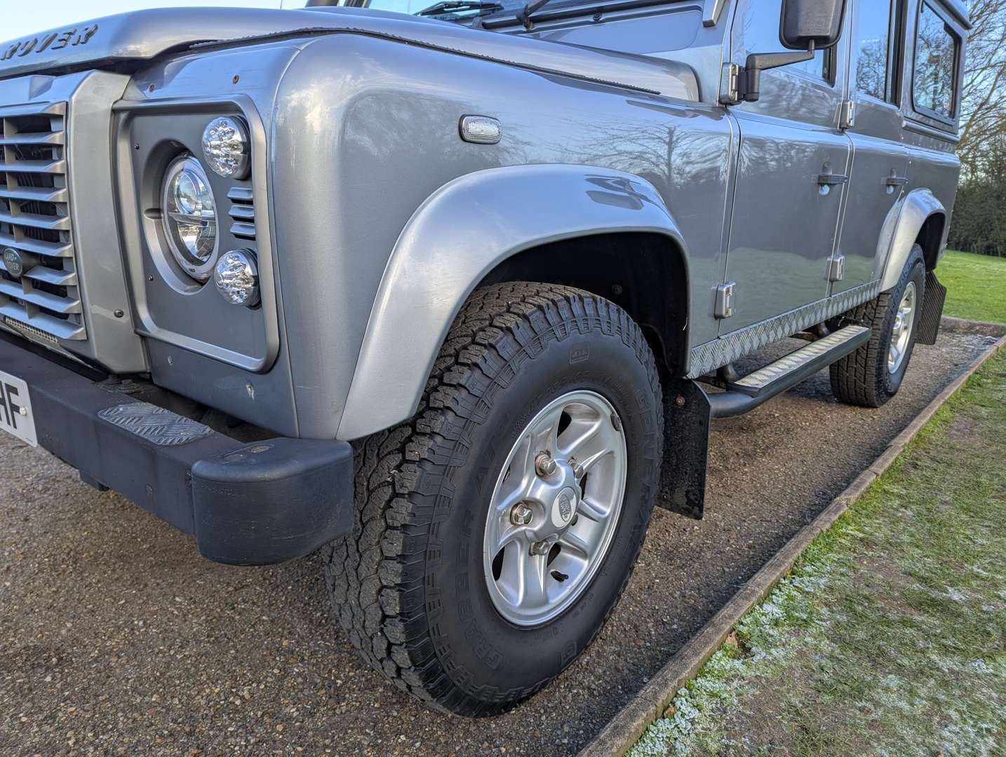 <p>2012 LAND ROVER DEFENDER 110 XS TD D/C</p>