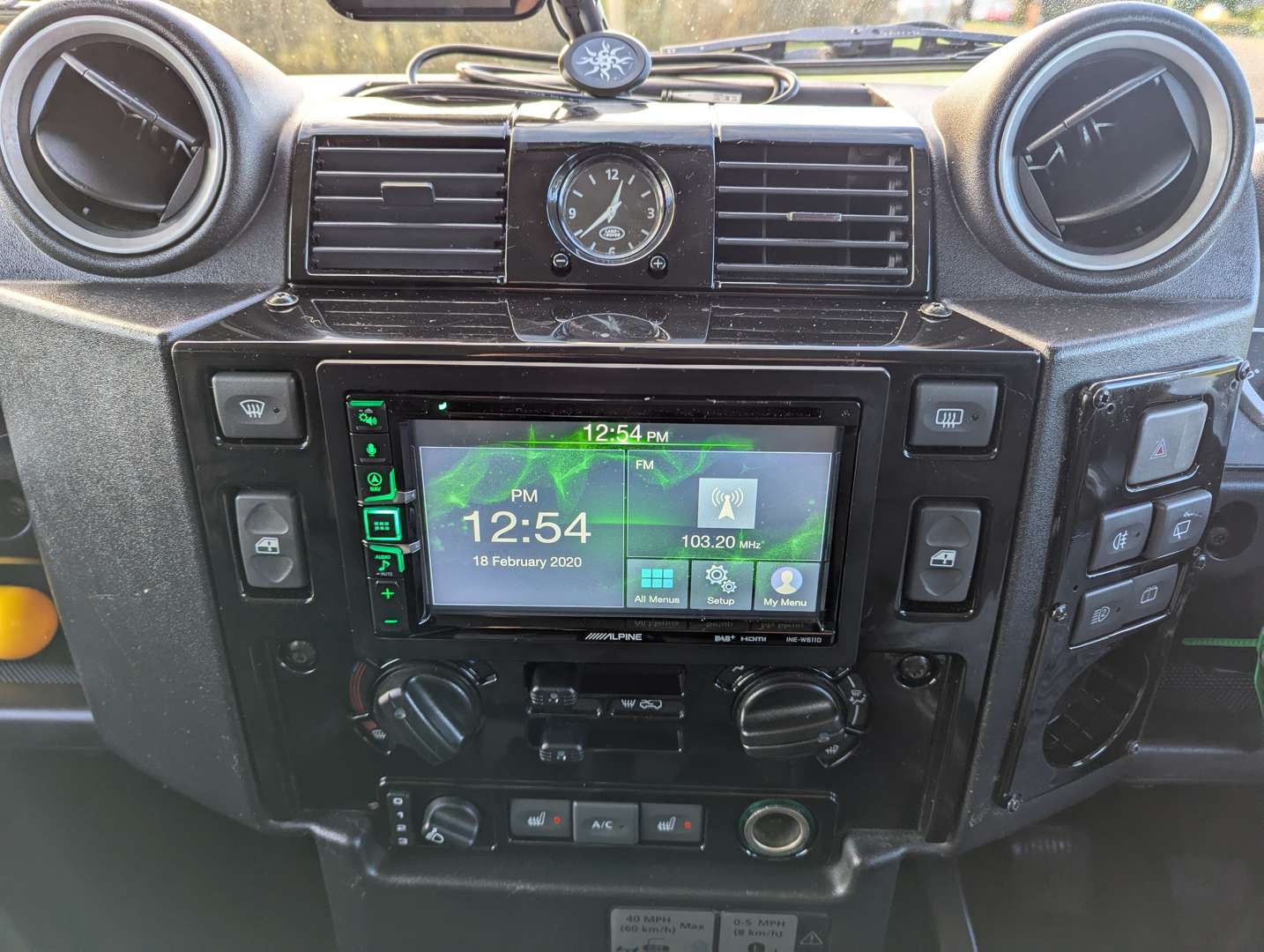 <p>2012 LAND ROVER DEFENDER 110 XS TD D/C</p>