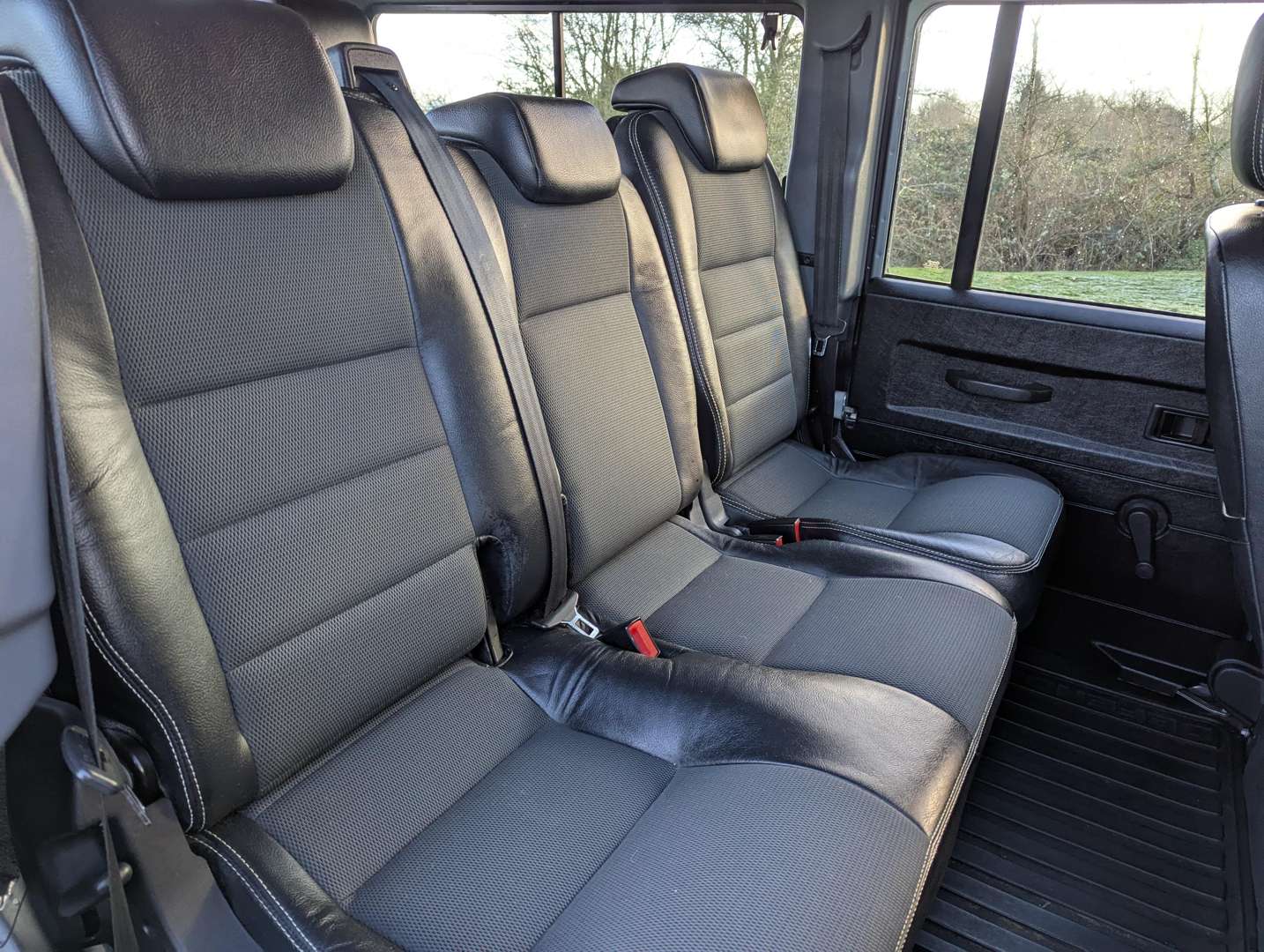<p>2012 LAND ROVER DEFENDER 110 XS TD D/C</p>