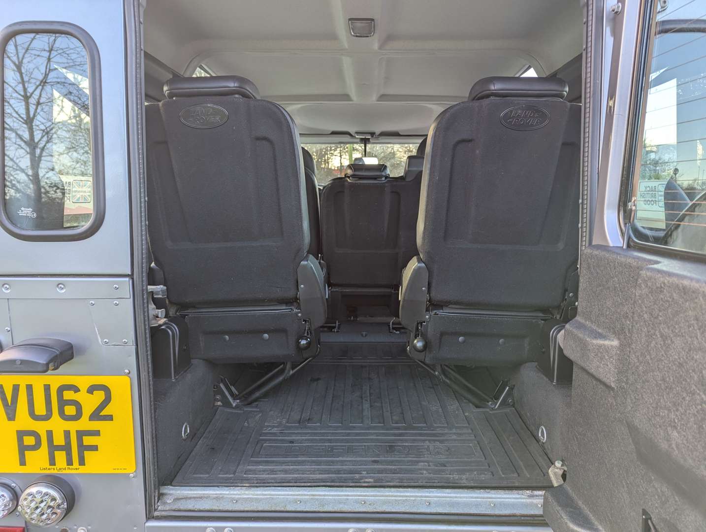 <p>2012 LAND ROVER DEFENDER 110 XS TD D/C</p>