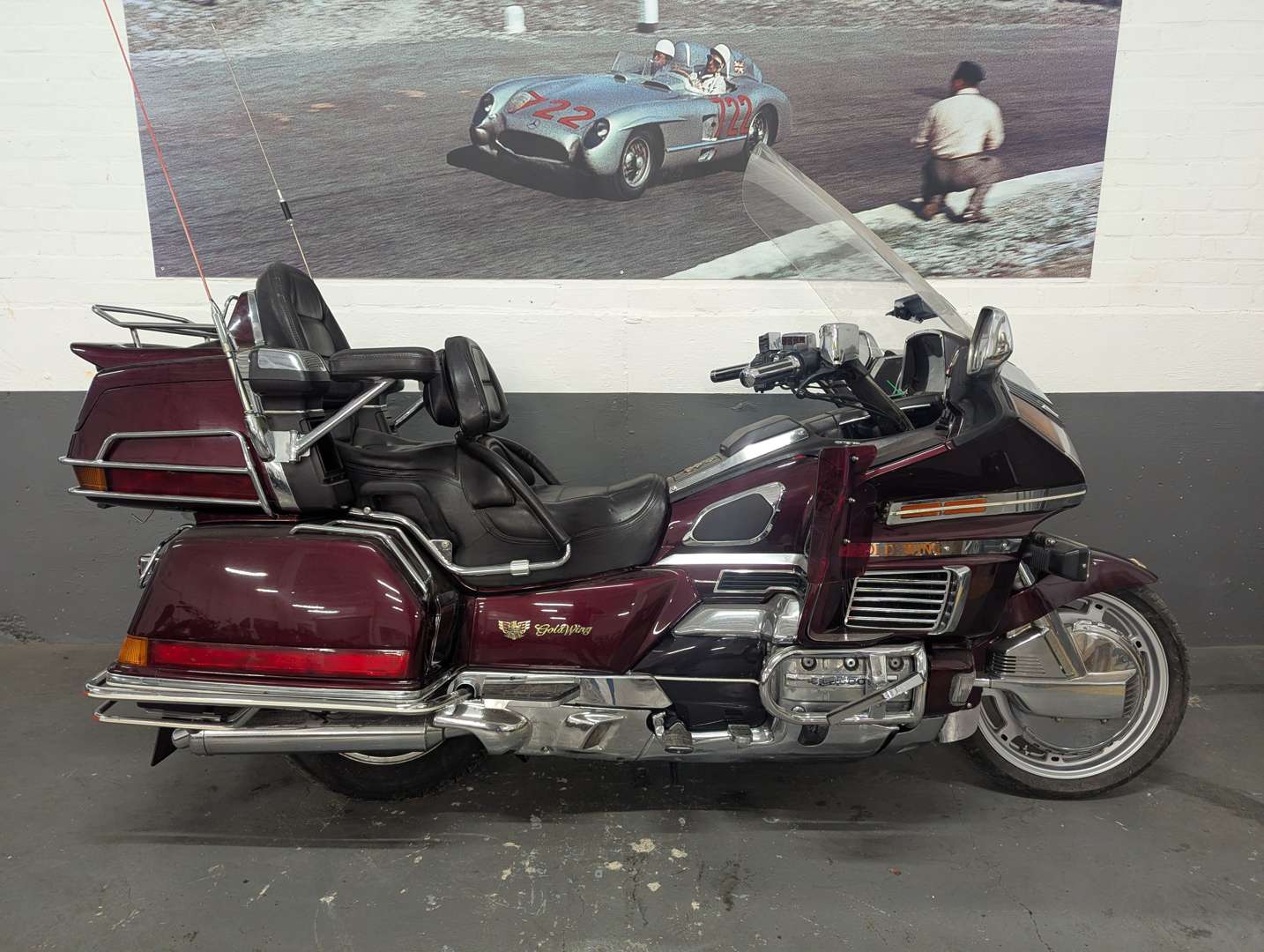 <p>1991 HONDA GOLDWING</p>