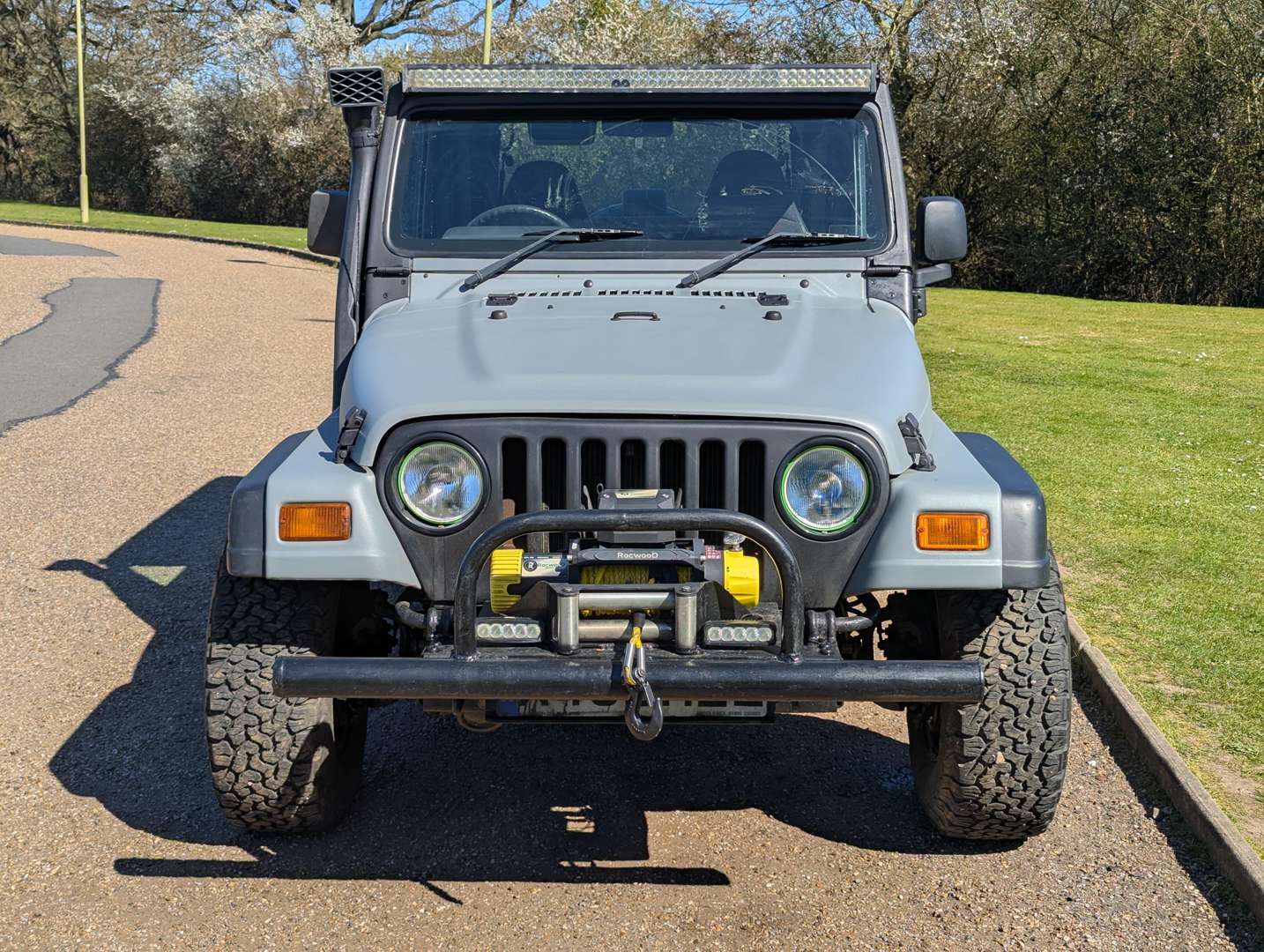 <p>2000 JEEP WRANGLER 2.5 SPORT</p>