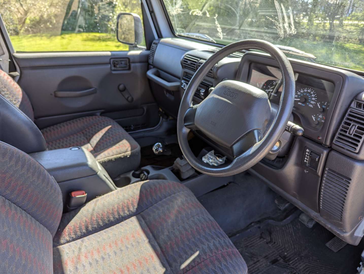 <p>2000 JEEP WRANGLER 2.5 SPORT</p>