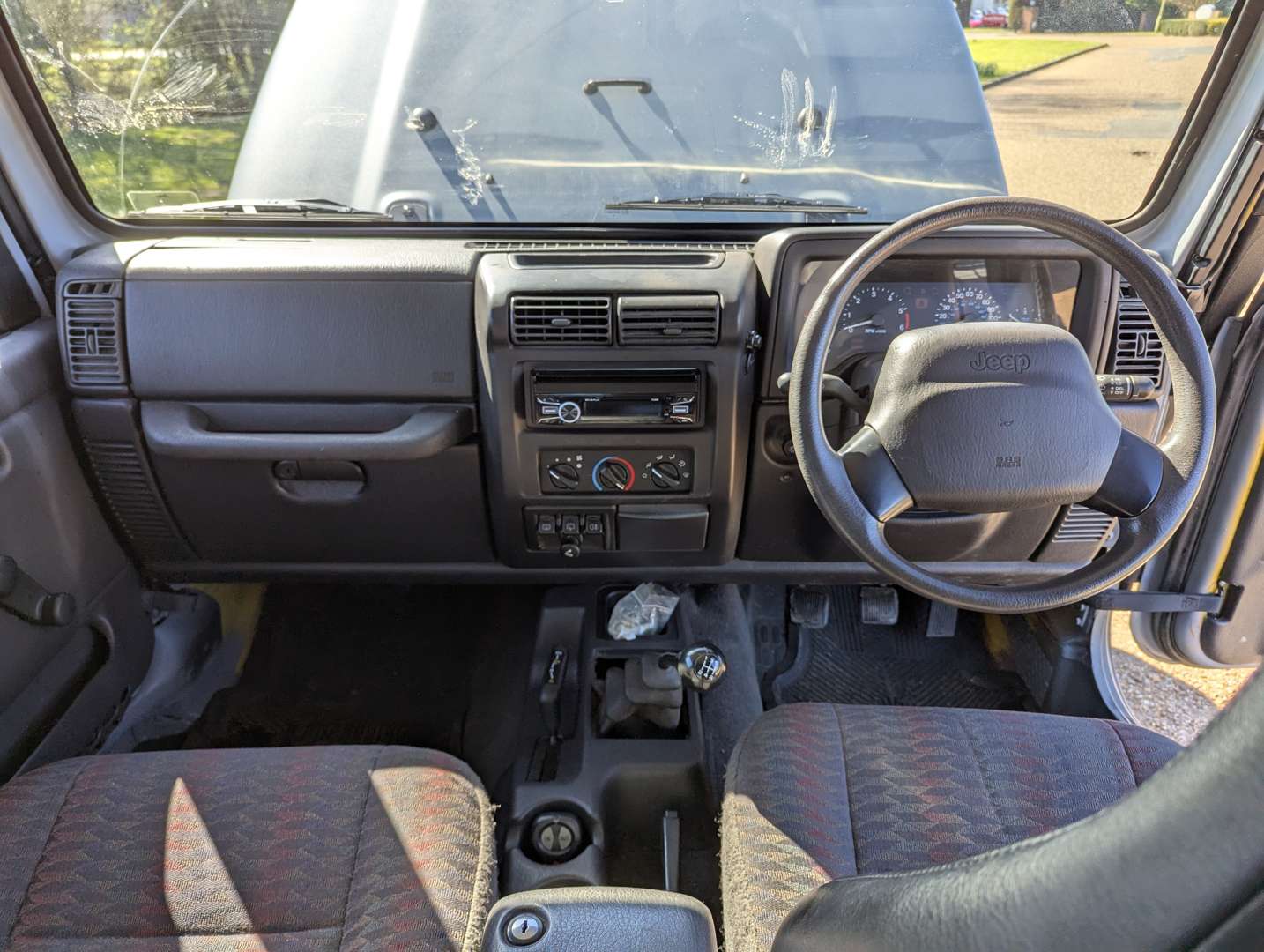 <p>2000 JEEP WRANGLER 2.5 SPORT</p>