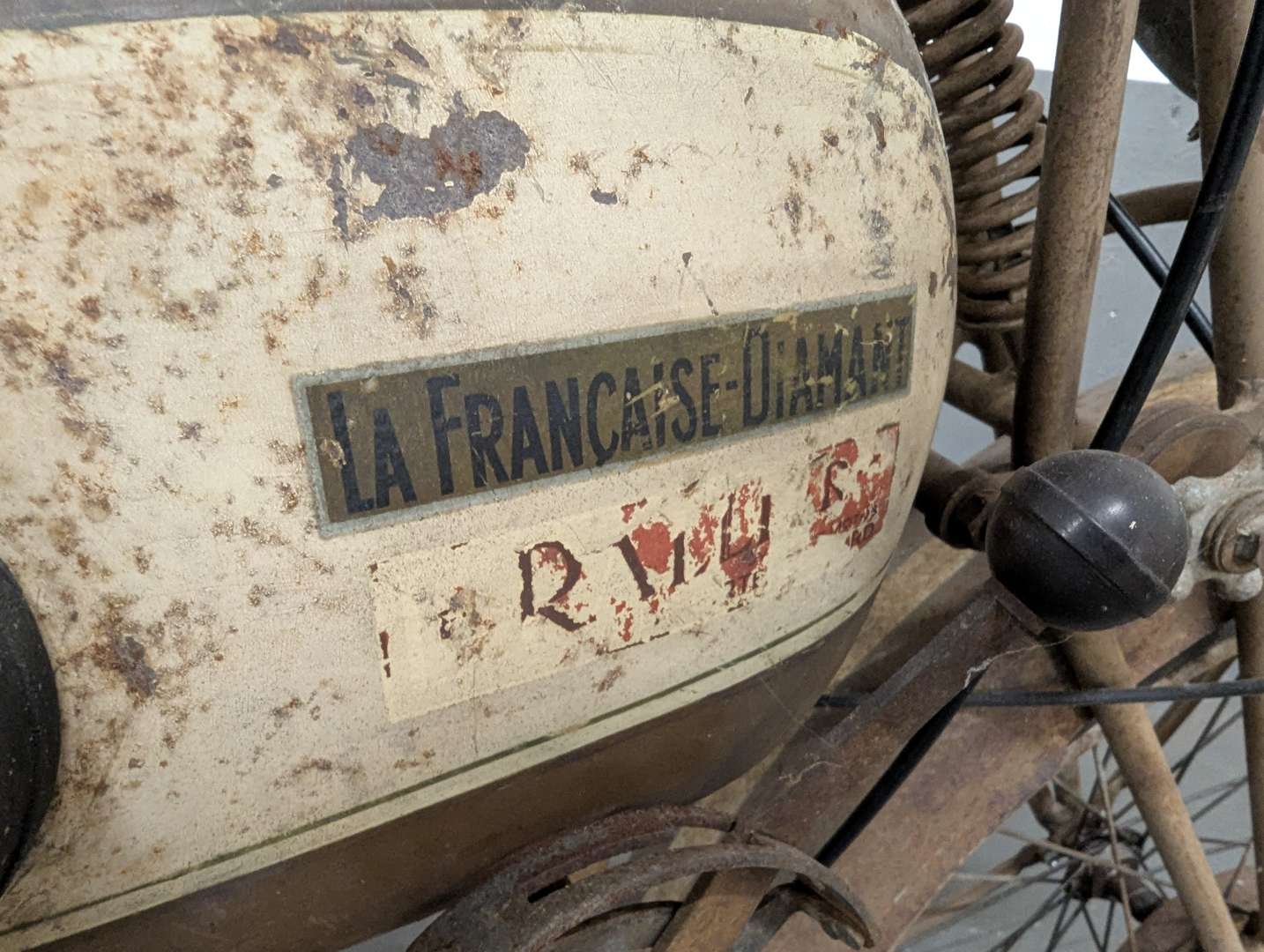 <p>LA-FRANCAISE DIAMANT</p>