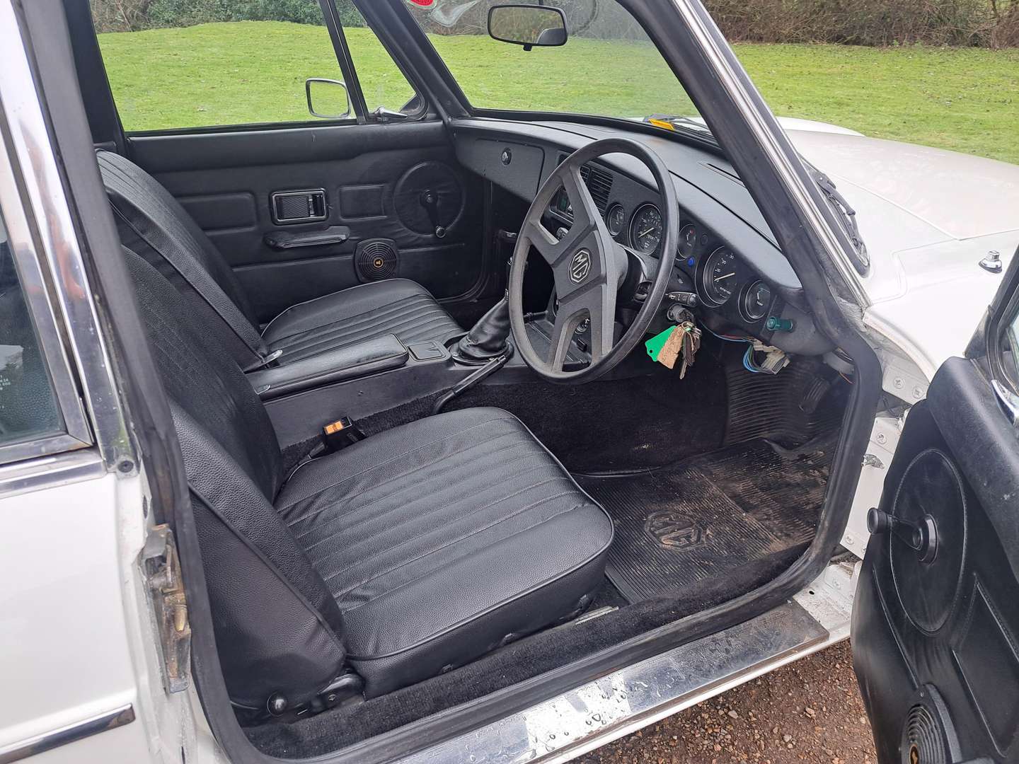 <p>1979 MG B GT</p>