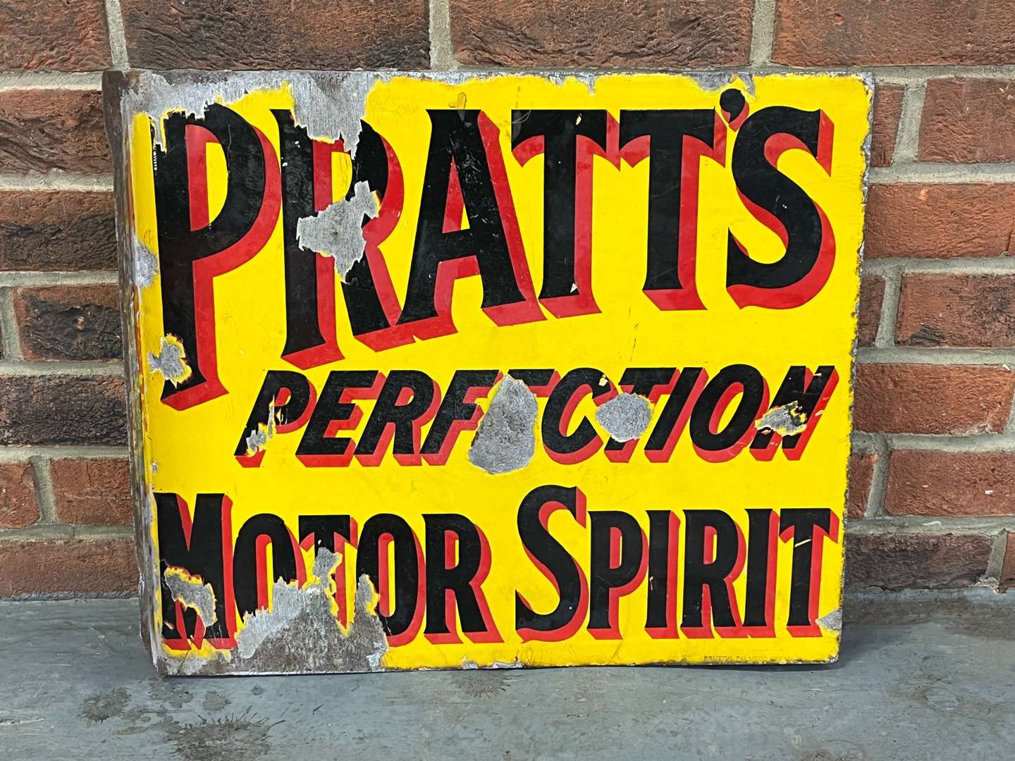 <p>Pratts Perfection Motor Spirit Enamel Flange Sign</p>