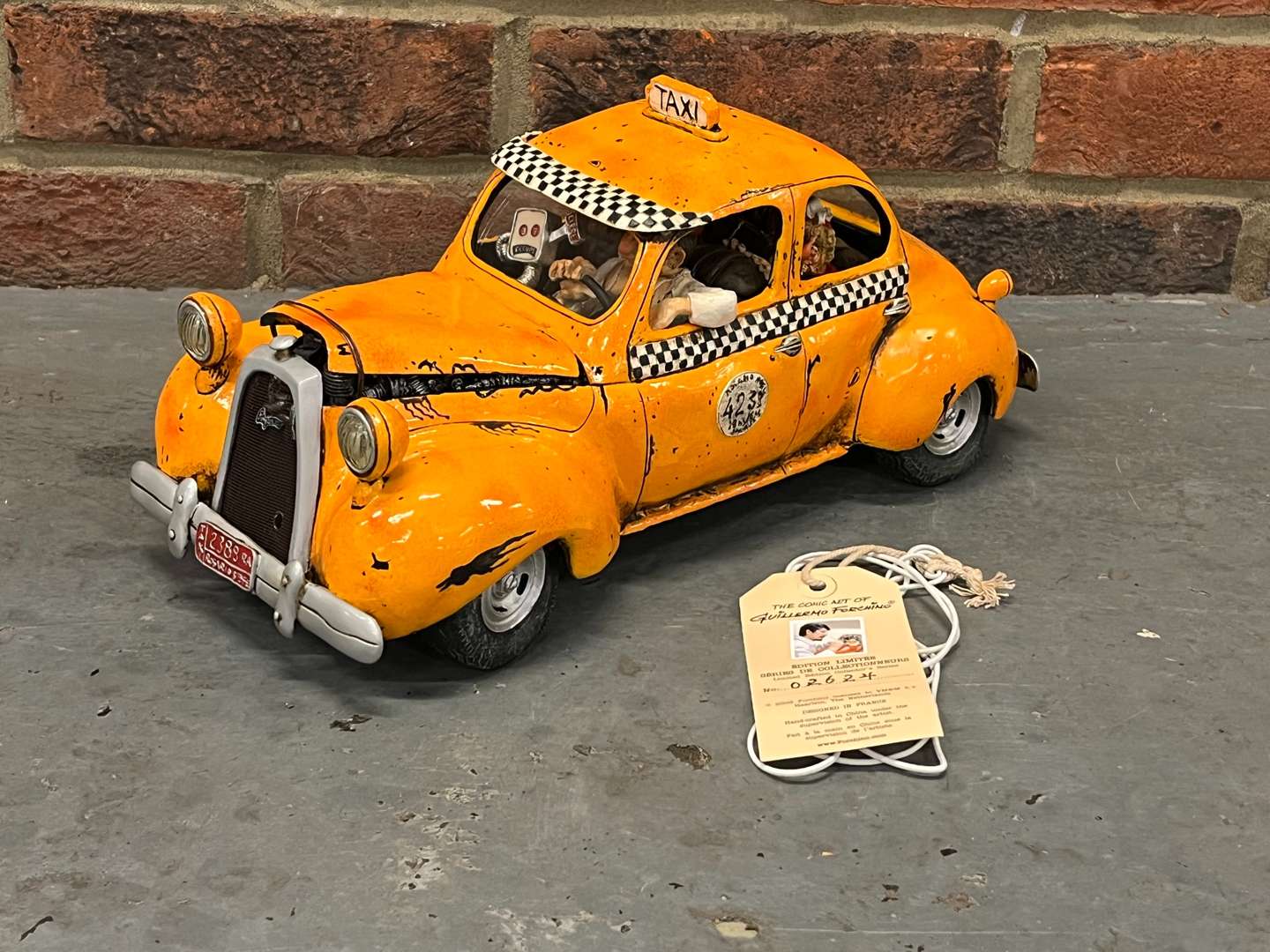 <p>Boxed Guillermo Forchina “Le Taxi” Model</p>