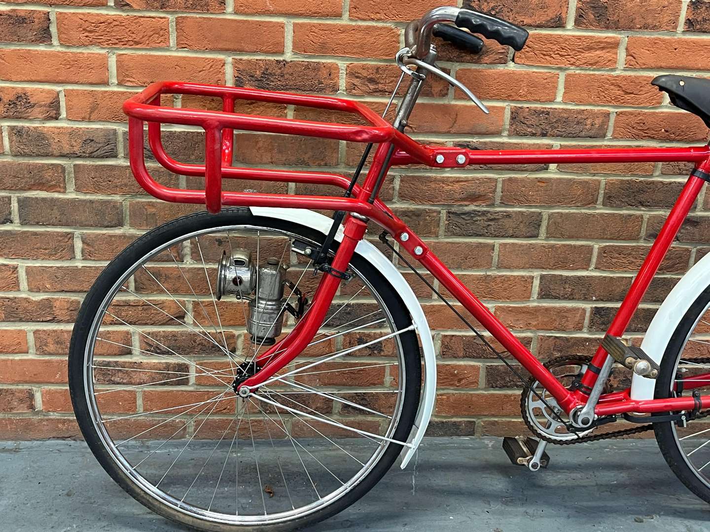 <p>Vintage Post Office Bicycle&nbsp;</p>