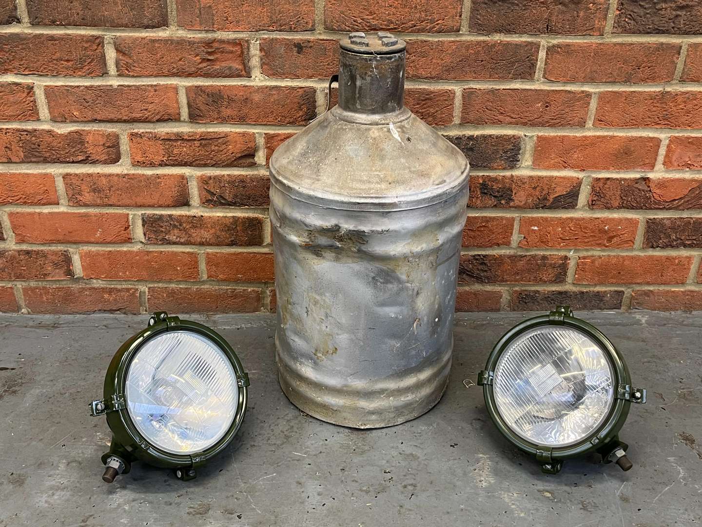 <p>Pair NOS Land Rover Lights and 5 Gallon Can</p>